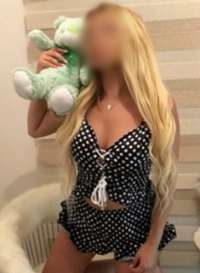 Eve Otele Gelen Ayrıcalıklı Escort: Çarpıcı Güzellik ve Güvenin Adresi