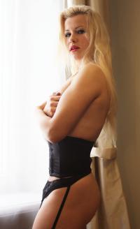 Eve Otele Gelen Heyecan Verici Escort Hakkında