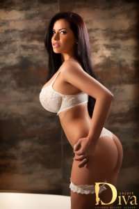 Kendi Evi Olan Escort'un Enfes Cazibesi