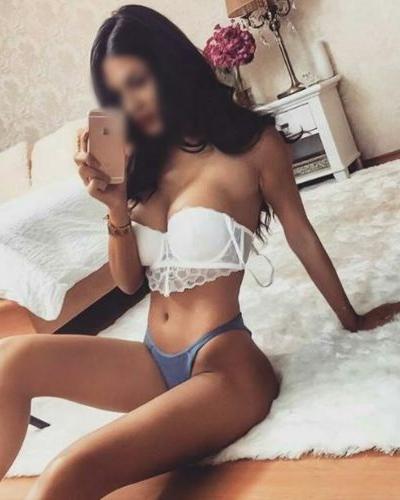 Kendi Evi Olan Escort Asuman: Özgürlüğü ve Zerafeti Keşfetme Deneyimi
